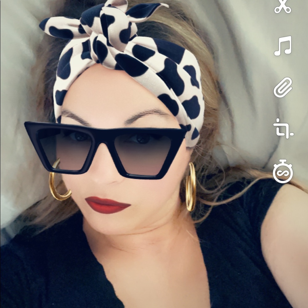 Meet your Posher, Melissa